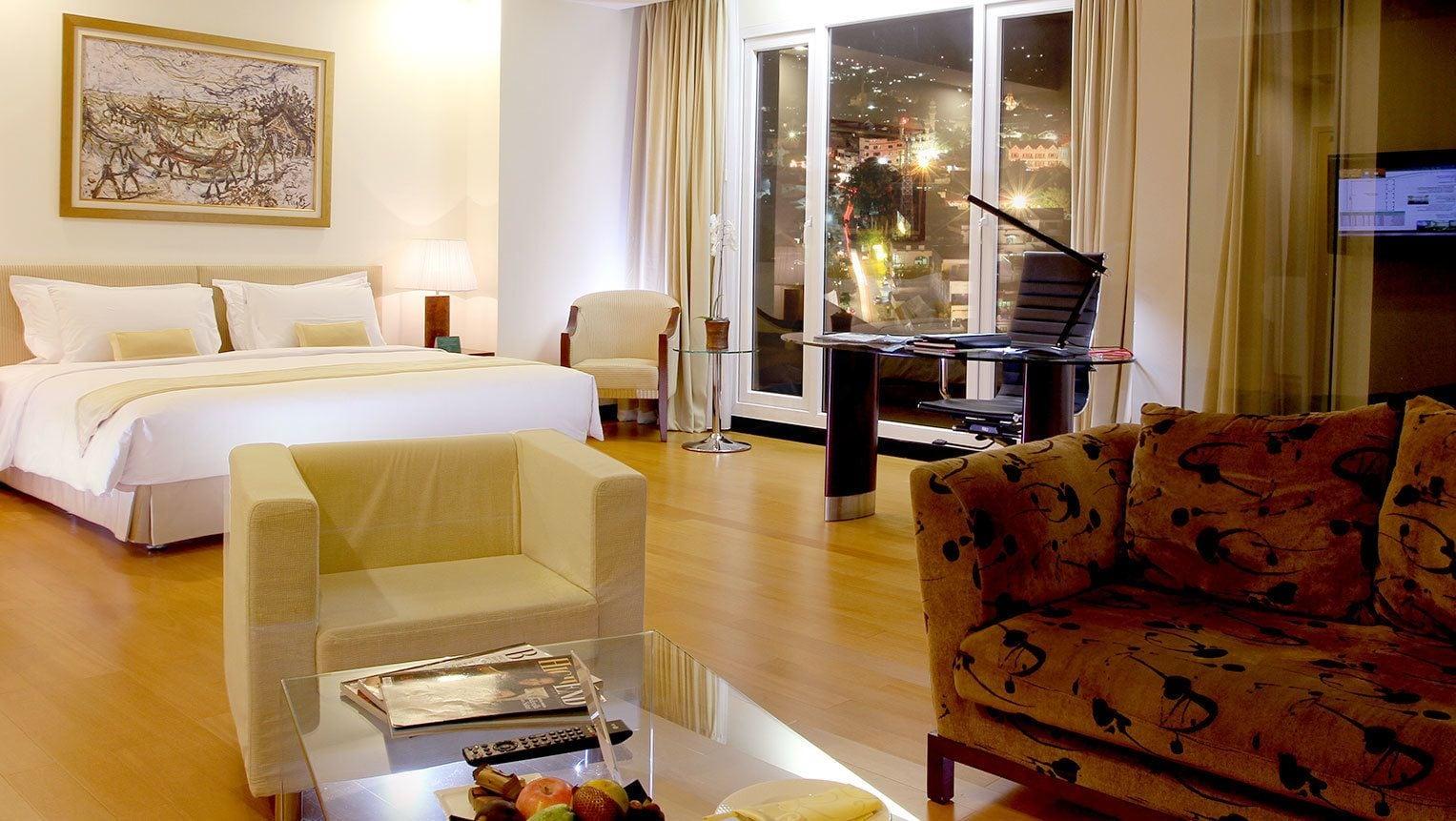 Sintesa Peninsula Hotel Manado Extérieur photo