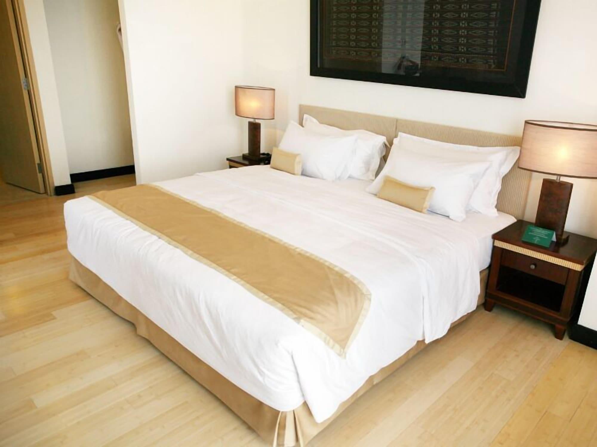 Sintesa Peninsula Hotel Manado Extérieur photo