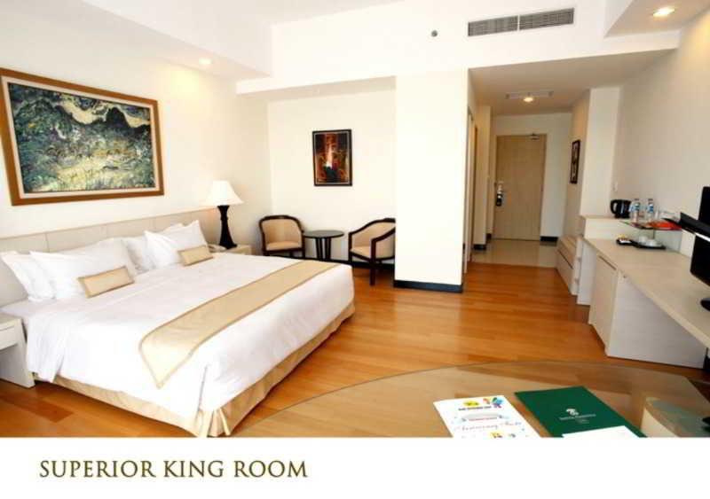 Sintesa Peninsula Hotel Manado Extérieur photo