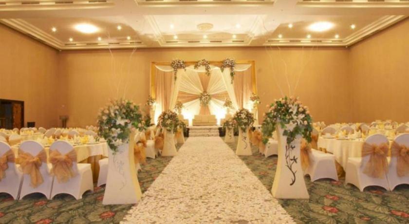 Sintesa Peninsula Hotel Manado Extérieur photo