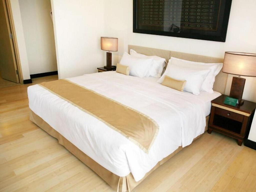 Sintesa Peninsula Hotel Manado Extérieur photo