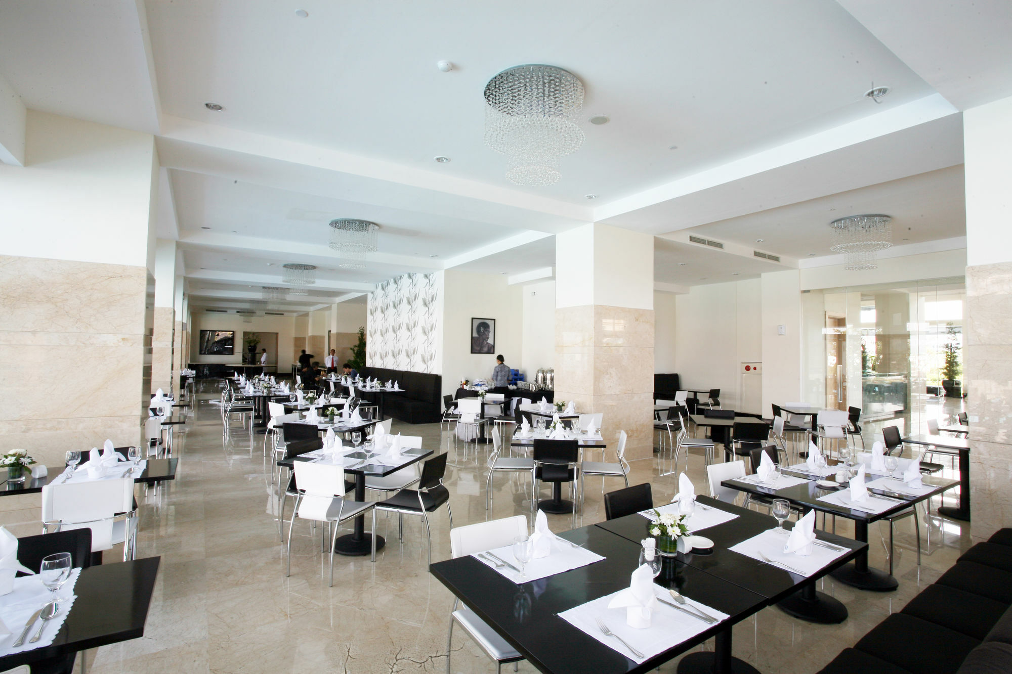 Sintesa Peninsula Hotel Manado Extérieur photo